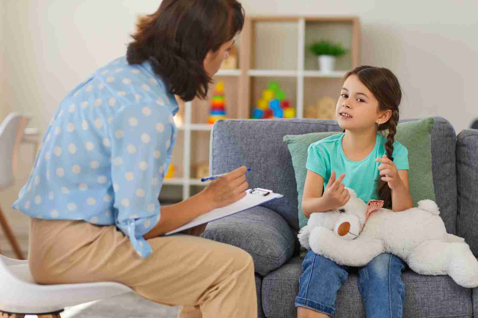 therapist conducting child therapy in md