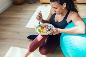 women enjoying healthy meal