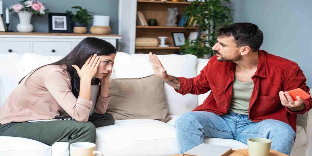 Young Virginia Beach Couple Argue Due to Chatting and Flirting Via Social Media